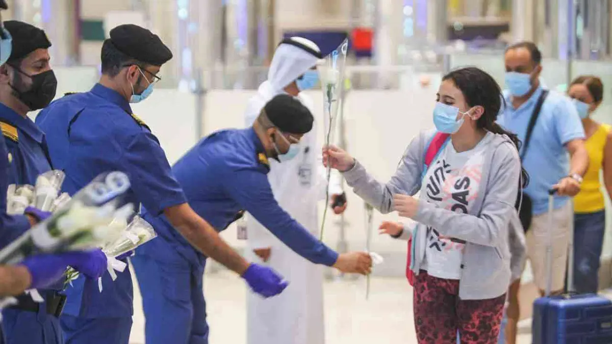 اللبنانيون الفارون من الانهيار في بلدهم يبحثون عن الأمن والرواتب في الإمارات