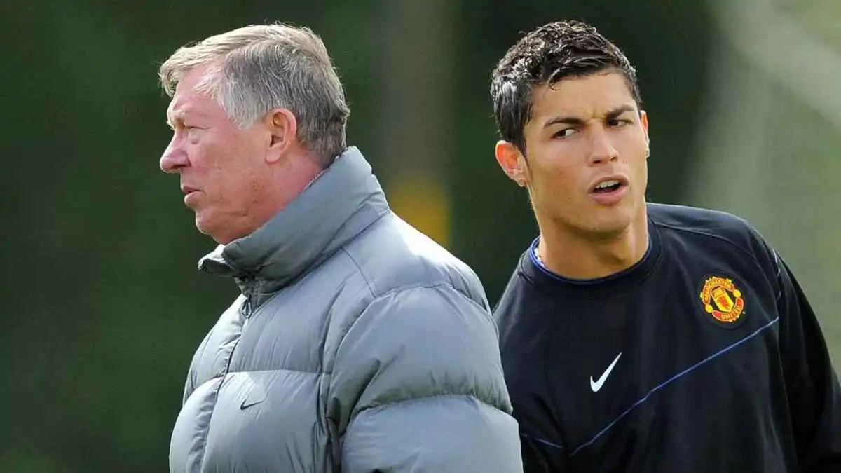 خوفاً من غضب لاعب محدد.. لماذا رفض فيرغسون منح شارة القيادة لكريستيانو رونالدو؟