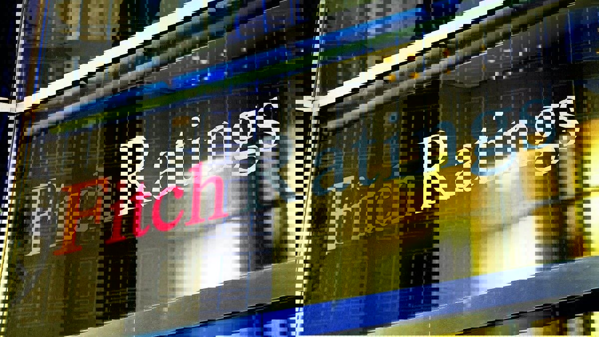 "فيتش" تعدل النظرة المستقبلية للسعودية إلى "سلبية"