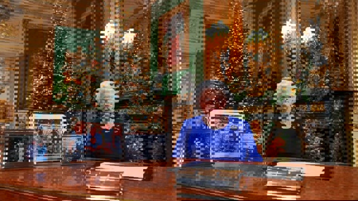 انتفاضة عمالية ضد الملكة إليزابيث بسبب كورونا