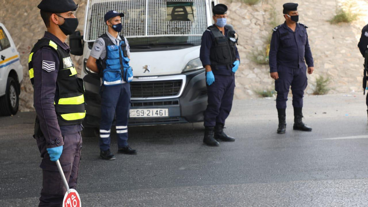 الأردن.. تباين حكومي وانتقادات شعبية بسبب الحظر الشامل