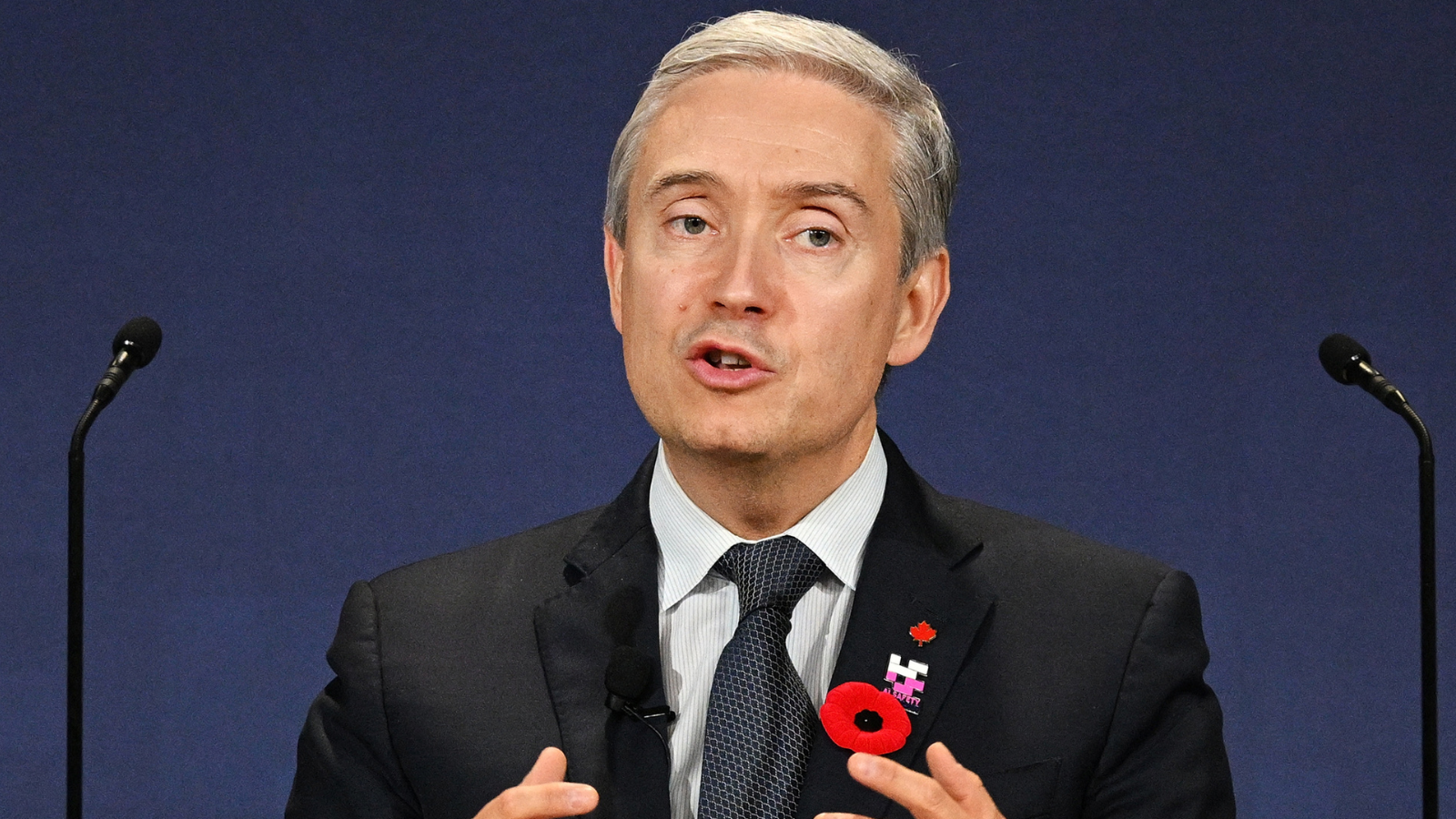 كندا ترد على ترامب: تصريحات تعكس "افتقارًا للفهم"