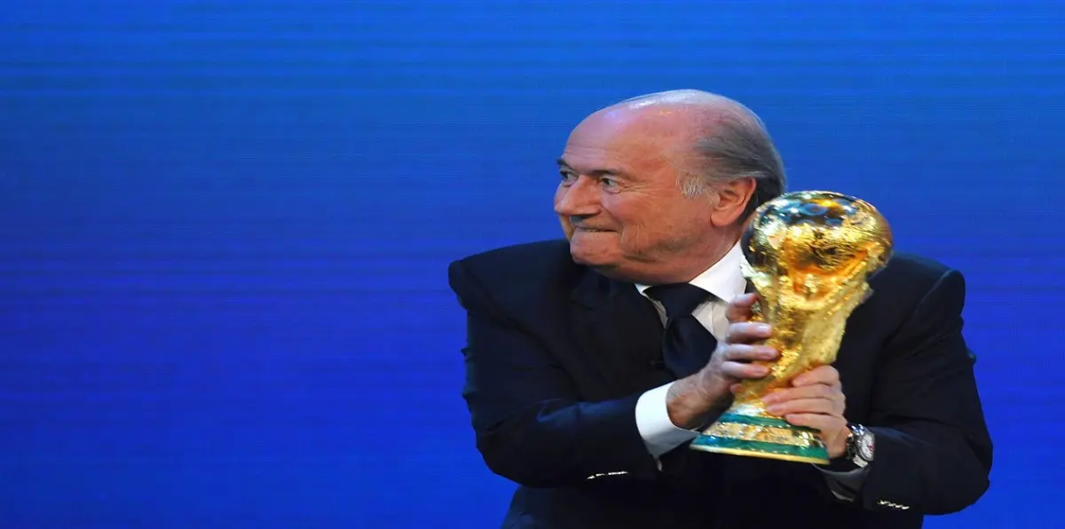 بلاتر رئيس "فيفا" السابق يؤيد المغرب لتنظيم مونديال 2026