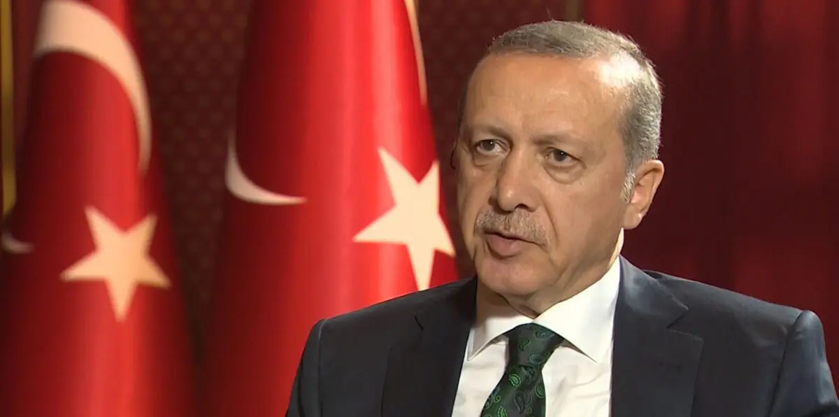 أردوغان يدعو الأتراك إلى شراء الليرة من أجل "النضال الوطني"