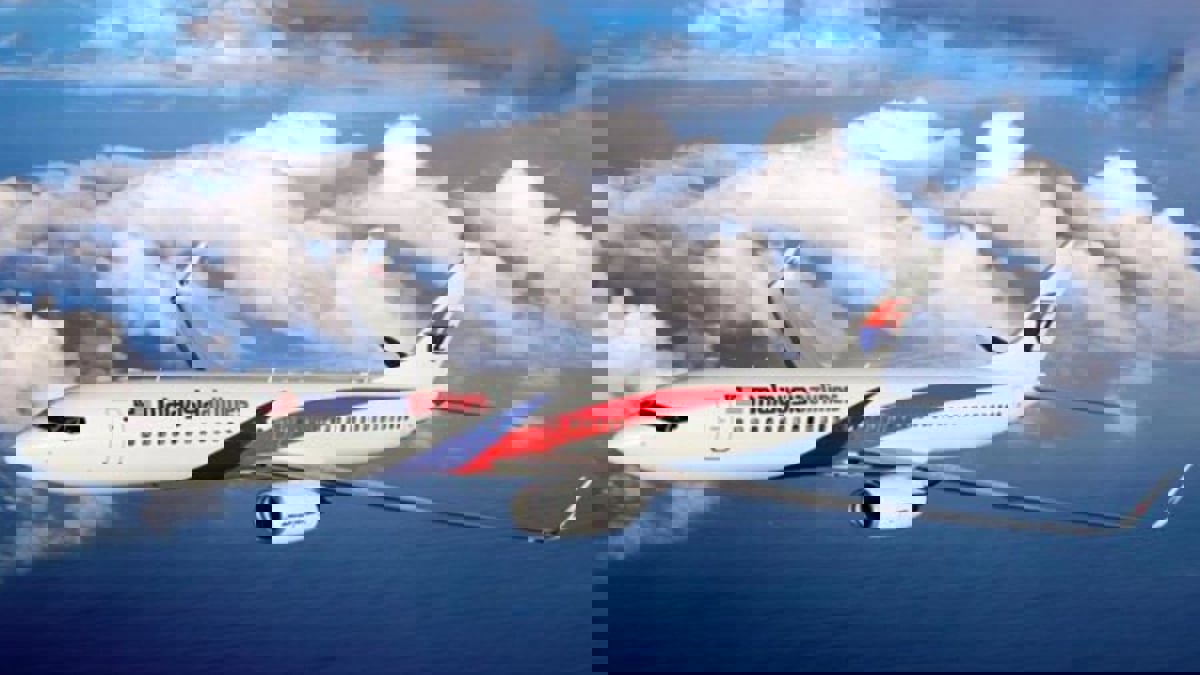 طيار يرجح حدوث "عمل تخريبي متعمد" للطائرة الماليزية المختفية