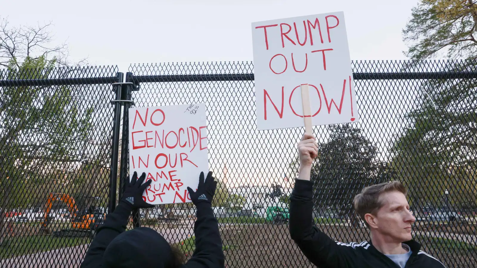 "الضغط السياسي".. كيف دفع الديمقراطيون ترامب للقبول بهدنة إيران؟