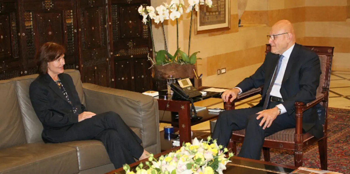 هل تحشد السفيرة الأمريكية في بيروت لعرقلة وصول عون إلى بعبدا؟