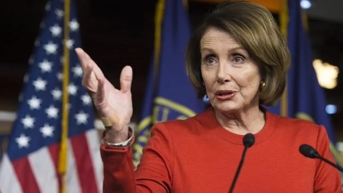 بيلوسي تتجه لإحالة اتهامي ترامب إلى مجلس الشيوخ لبدء محاكمته