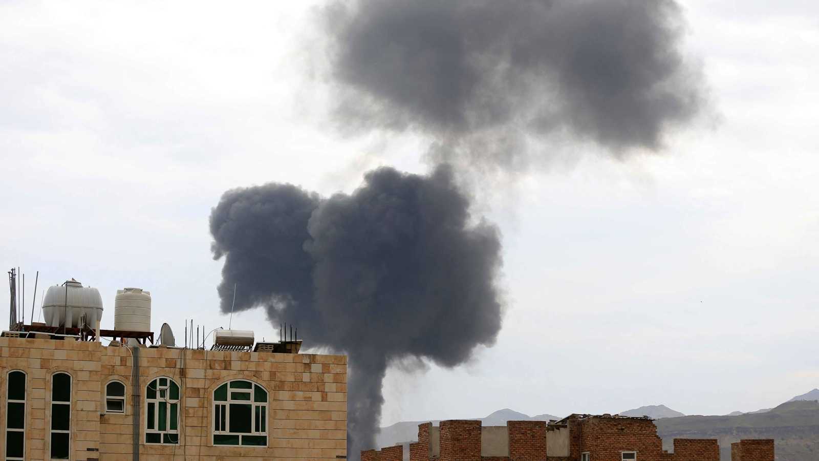 مزاعم تصدّي الحوثيين للهجوم الإسرائيلي تثير غضب اليمنيين‎