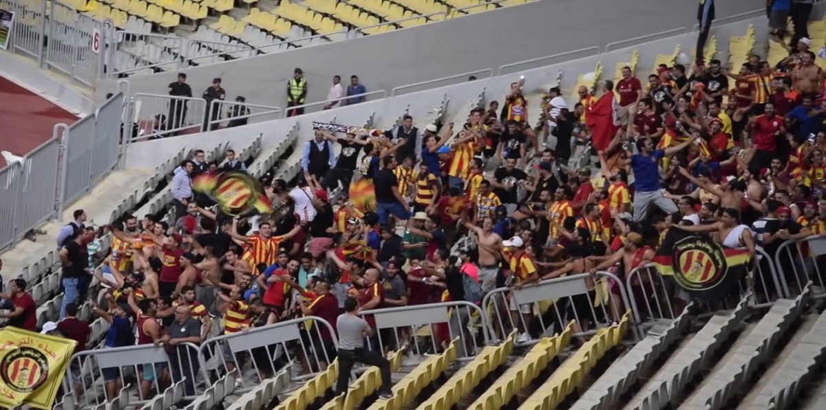 ‫رسميًا.. "كاف" يسمح بفتح المدرجات الجانبية للجماهير في مباراة الأهلي والترجي بدوري أبطال أفريقيا