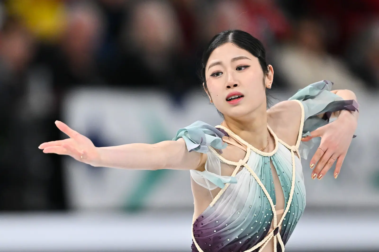 إغواء "قاصر" يدمّر مستقبل متزلجة عالميّة