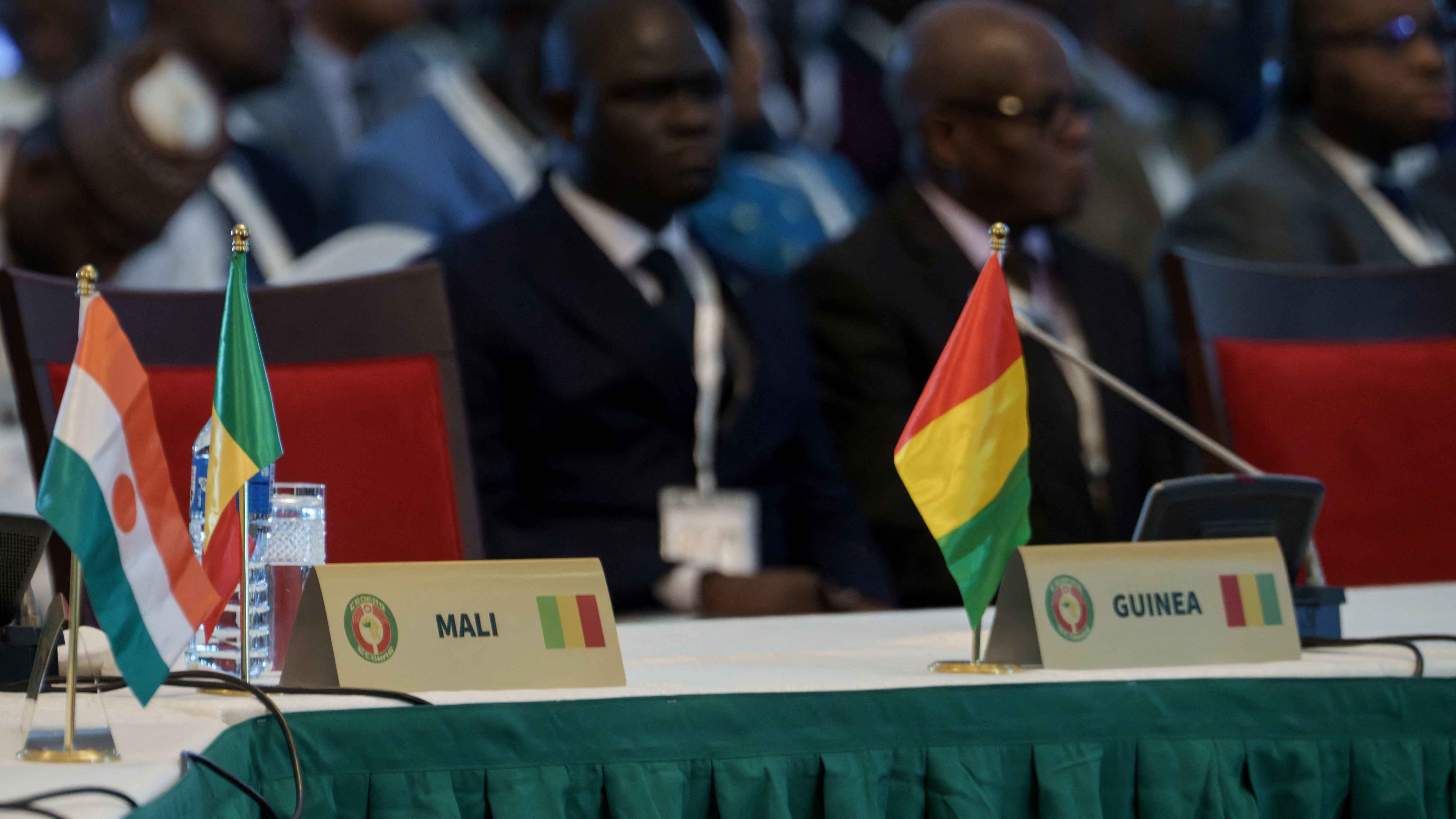 بقرارين.. كونفدرالية الساحل تجهض إغراءات العودة لـ"إيكواس"