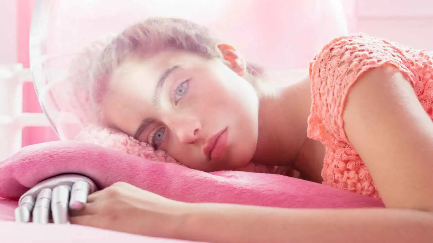 بين العنصرية والاستغلال الجنسي.. تيك توك يحظر حسابات "مؤثرات وهميات"