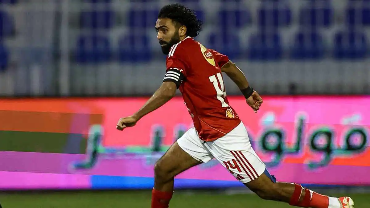 الراتب و3 أمور أخرى.. 4 خلافات كبيرة بين الأهلي وحسين الشحات