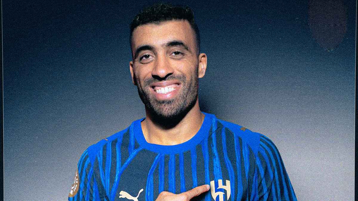 أول تعليق من عبد الرزاق حمد الله بعد انضمامه رسميا للهلال (فيديو)