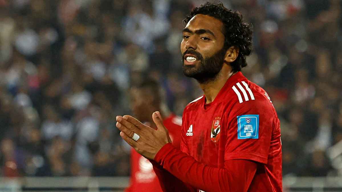 رسالة غامضة تثير التكهنات حول مستقبل حسين الشحات مع الأهلي المصري (صورة)