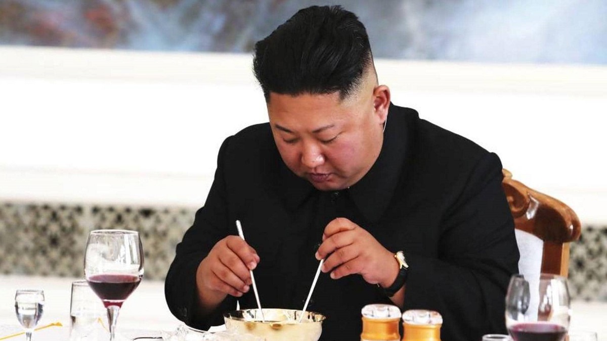 صحيفة: كيم جونغ أون يأمر بمصادرة الكلاب الأليفة‎ بسبب نقص الغذاء