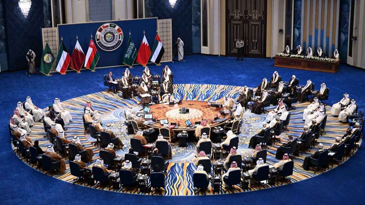 "إعلان الكويت" يطالب بوقف جرائم الحرب في غزة