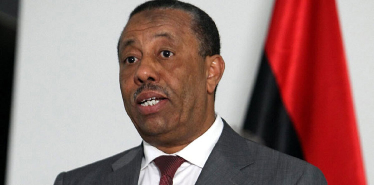 الثني يصل مالطا لحل مشاكل عالقة بسفارة بلاده