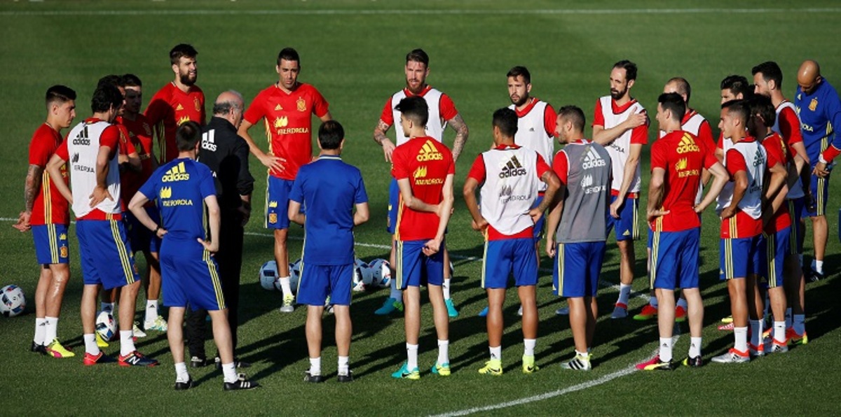 14 مدربًا توجوا بلقب أمم أوروبا