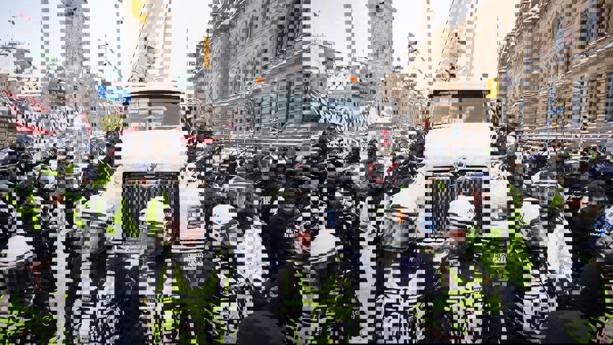 الشرطة الكندية تستعيد السيطرة على وسط أوتاوا بعد 24 يوما من الاحتجاجات