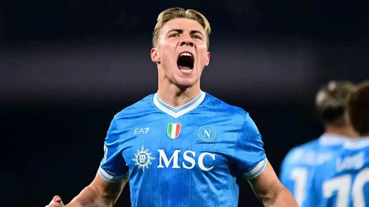 لن أرفض أبدًا.. نجم نابولي يفتح الباب أمام انتقاله إلى الدوري السعودي