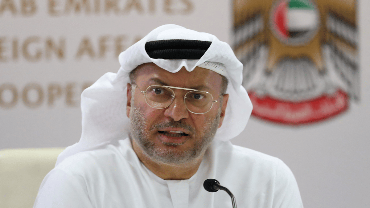 قرقاش: الإمارات تؤمن بالحلول السياسية في السودان 