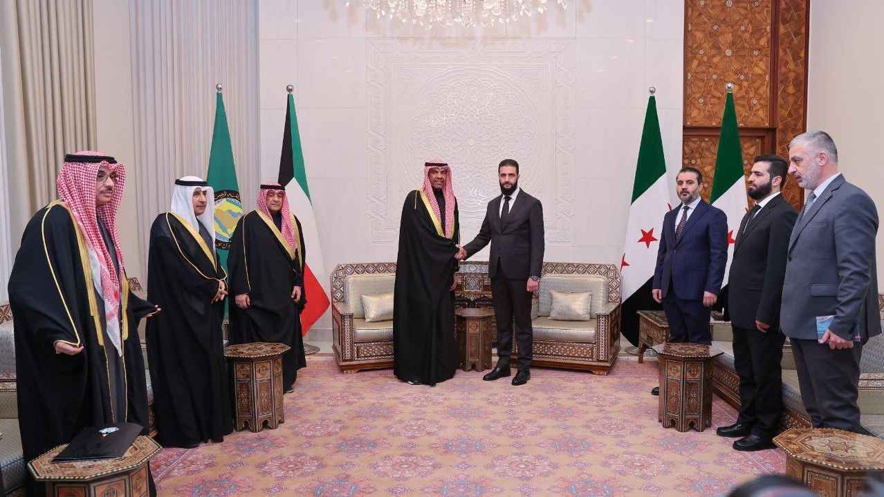 الشرع يستقبل وزير خارجية الكويت وأمين عام مجلس التعاون الخليجي (فيديو)