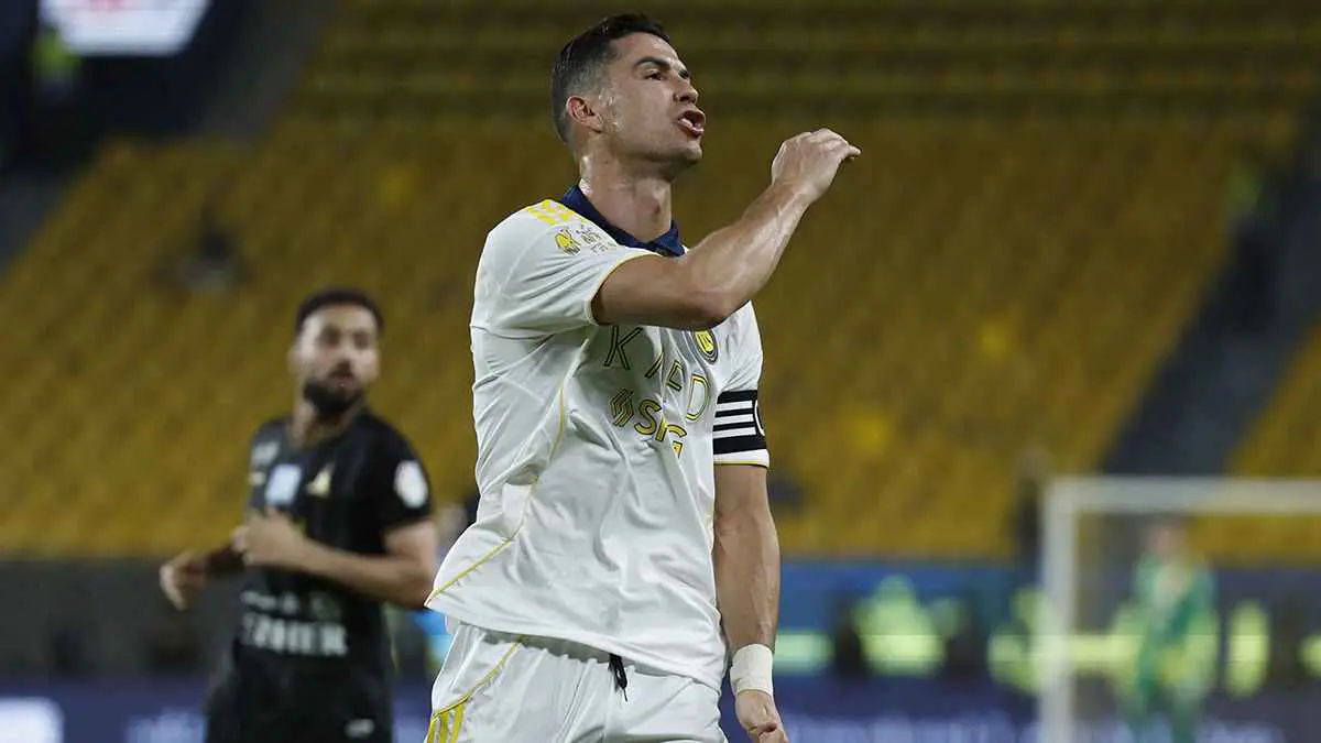 لن يضيف شيئا.. أسطورة الهلال يرفض التعاقد مع كريستيانو رونالدو (فيديو)