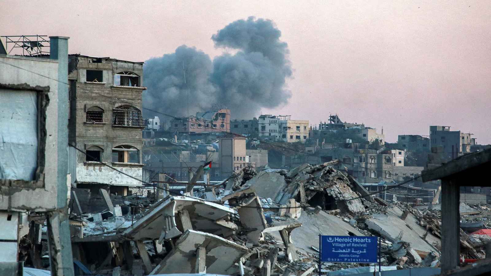 قتلى وجرحى في غارات إسرائيلية على خان يونس وبيت لاهيا