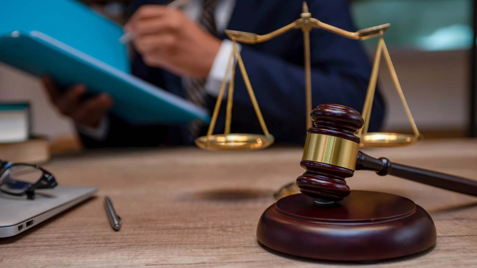 "لم تبتسم أبدًا".. تفاصيل محاكمة قتلة الطفلة "سارة شريف"