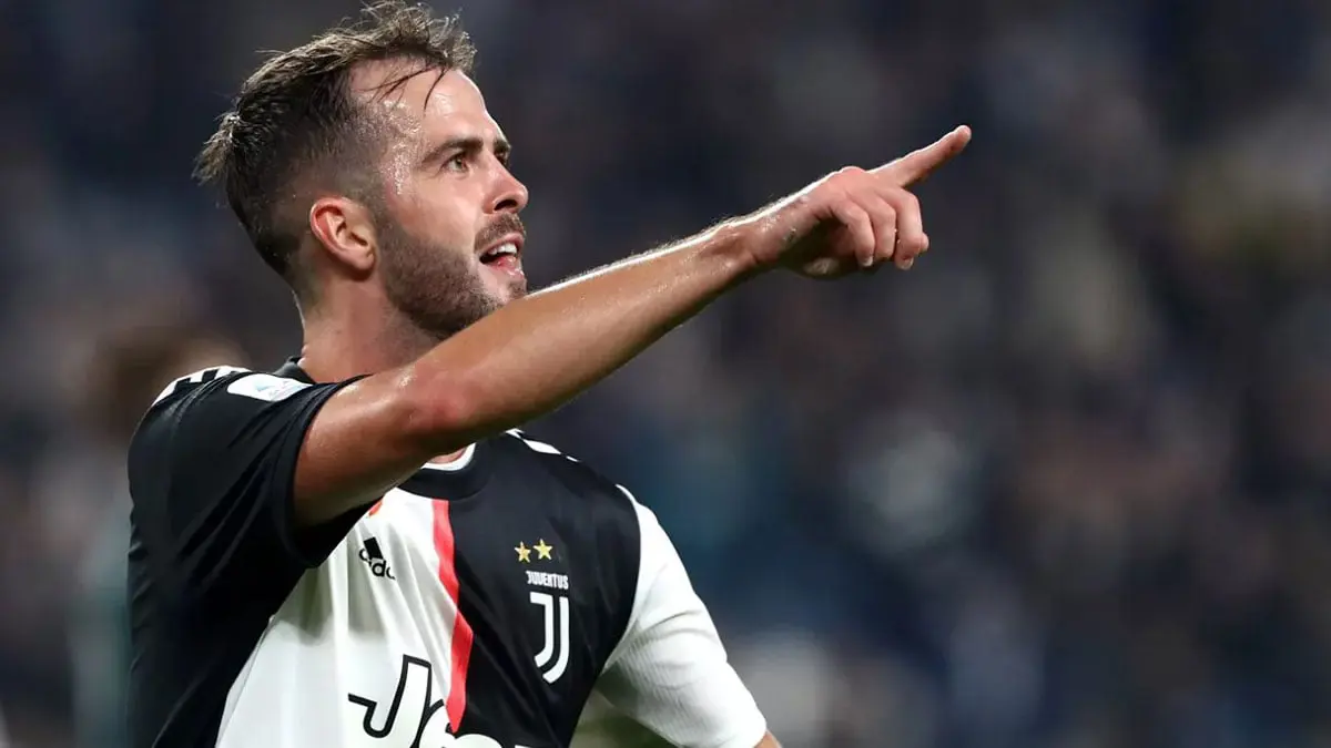 تقرير: نادي برشلونة ينتظر الفرصة الأخيرة لضم "القلب النابض" بيانيتش