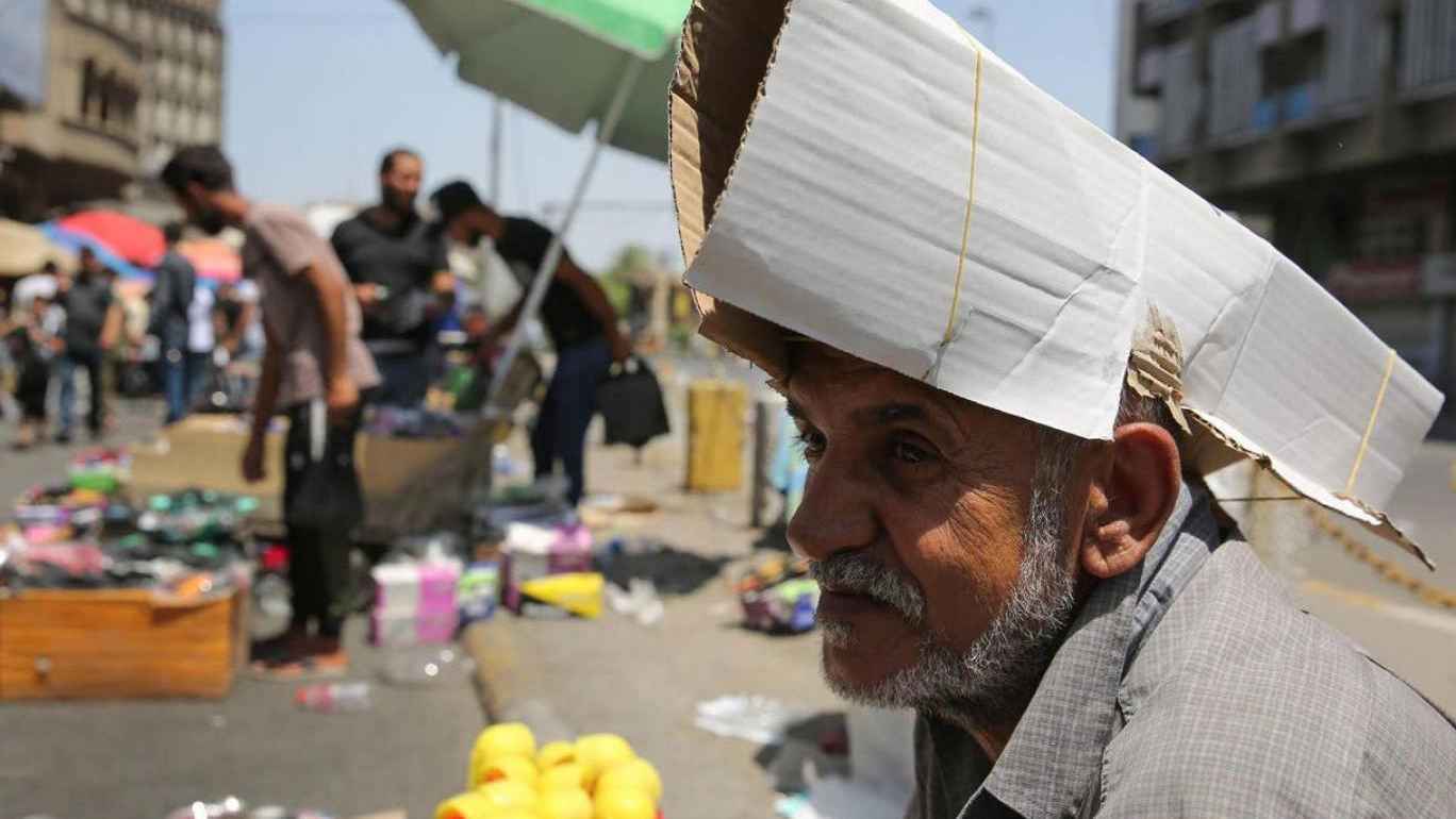 محافظة عراقية تقلص ساعات العمل لهذا السبب