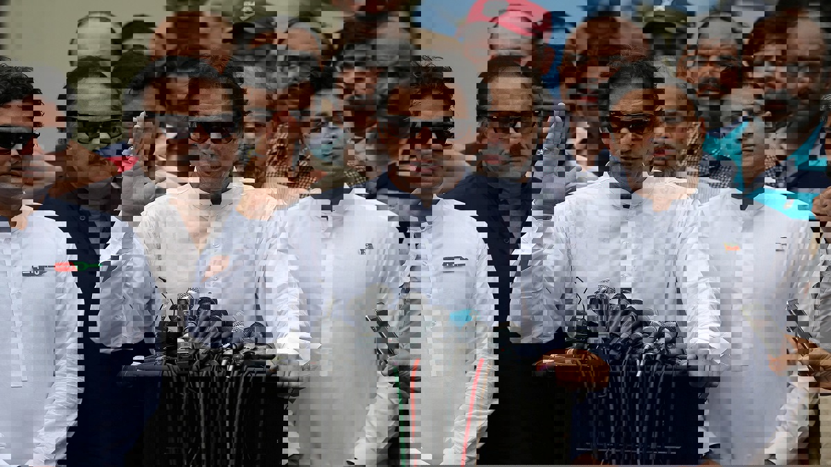 رئيس وزراء باكستان يصل قطر في زيارة رسمية