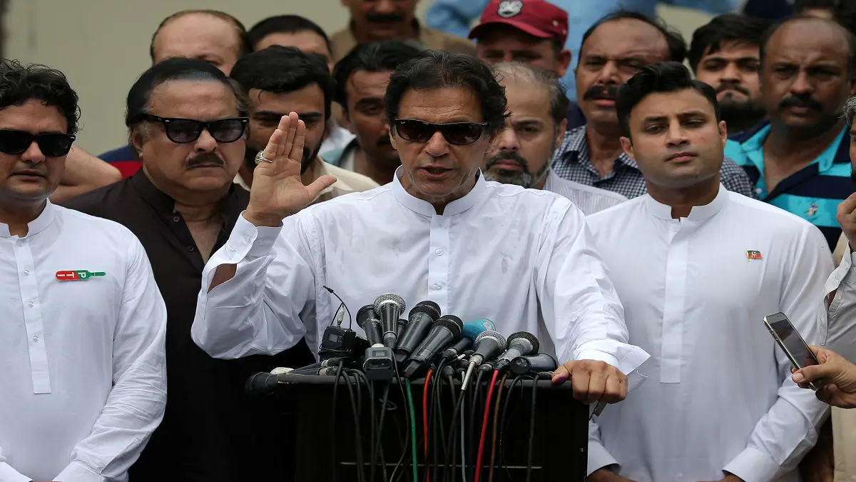 رئيس وزراء باكستان يصل قطر في زيارة رسمية