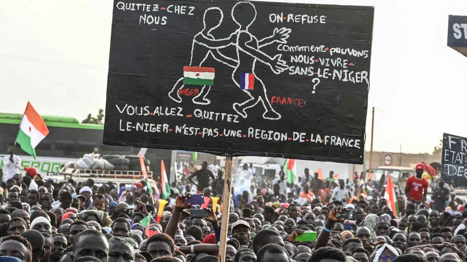 ماكرون يوجه "رسالة عتاب" إلى دول أفريقية