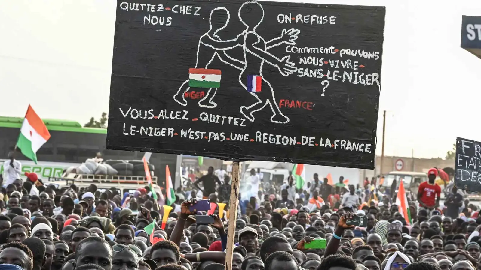 ماكرون يوجه "رسالة عتاب" إلى دول أفريقية