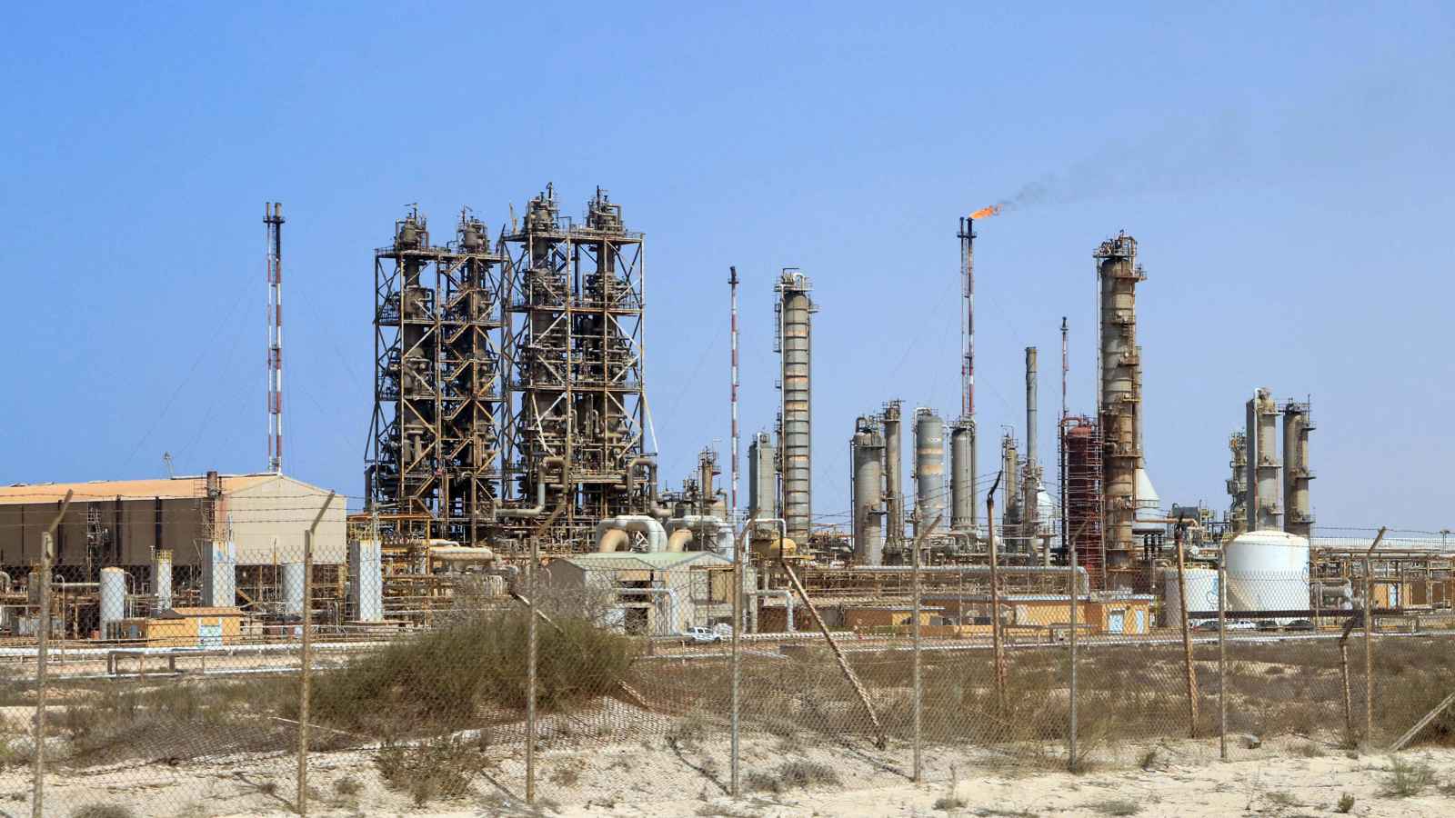 ليبيا.. الإنتاج النفطي يقترب من مستوياته السابقة