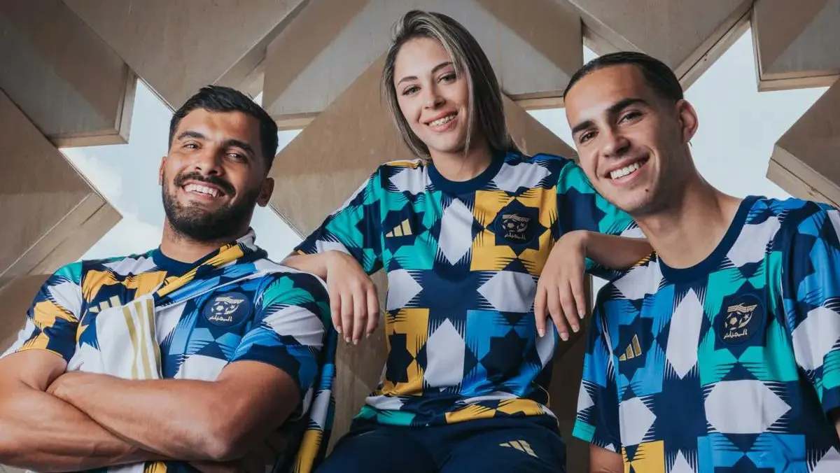 المغرب يوجه إنذارًا قضائياً لشركة "أديداس" بسبب قميص المنتخب الجزائري