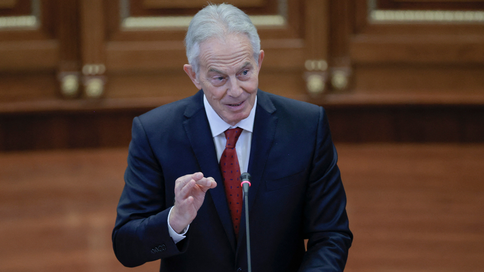 بلير ناصحا ستارمر: مهارات الوصول للحكم ليست نفسها التي تتطلب البقاء فيه