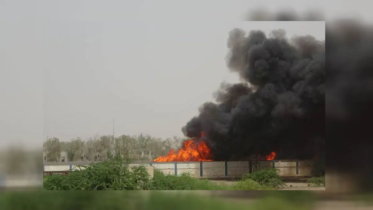 ميليشيا الحوثي تقصف منشأة صناعية بمدينة الحديدة (فيديو)