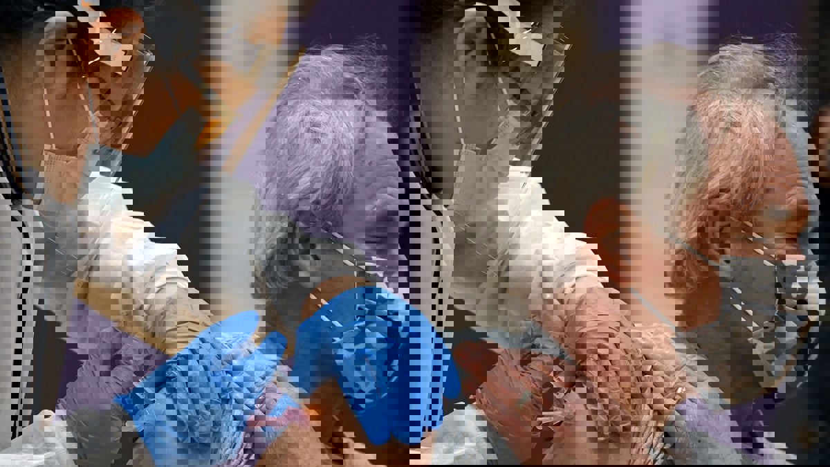 دراسة فرنسية: اللقاحات فعالة 90% ضد الأشكال الحادة من كورونا