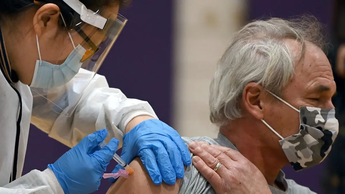 دراسة فرنسية: اللقاحات فعالة 90% ضد الأشكال الحادة من كورونا