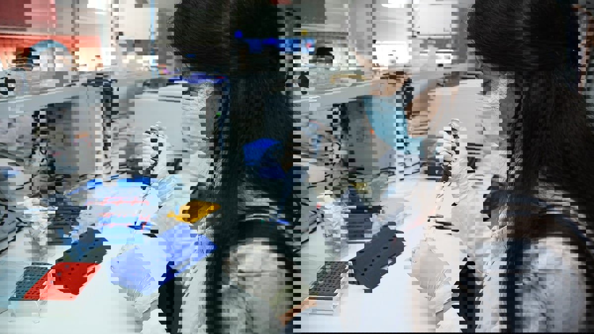 "الصحة العالمية": ظهور 3 سلالات جديدة من "كورونا" في 10 دول بشرق المتوسط