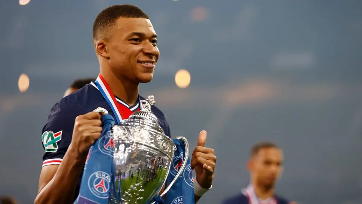 كشف تفاصيل عرض ريال مدريد للتعاقد مع كيليان مبابي