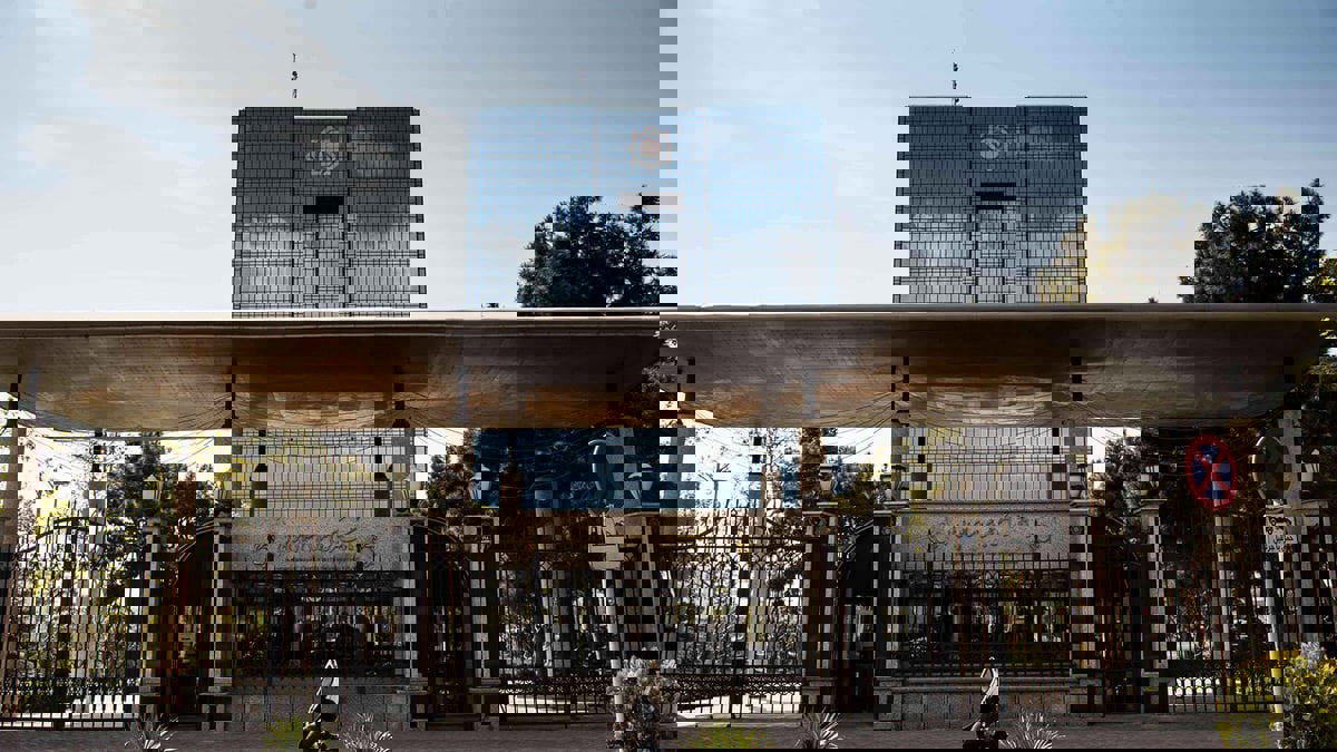 إيران تقطع خدمات مصرفية لمنع الهجمات السيبرانية