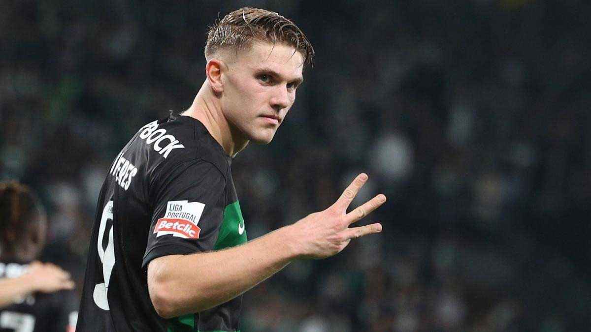 "رونالدو الجديد" يوجه صدمة إلى مانشستر يونايتد