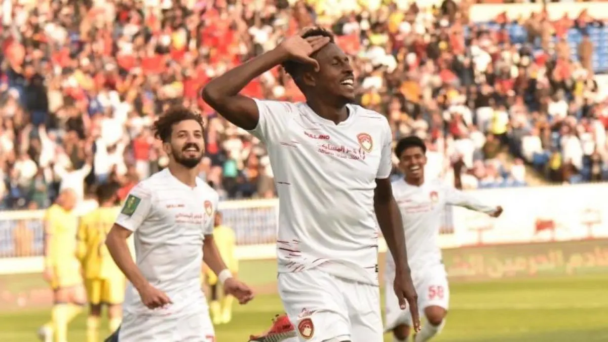 رسميًا: الأهلي السعودي يتعاقد مع مازن أبوشرارة لاعب ضمك