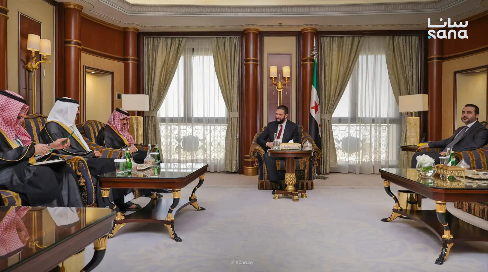 الشرع يلتقي وزير الخارجية السعودي في الرياض