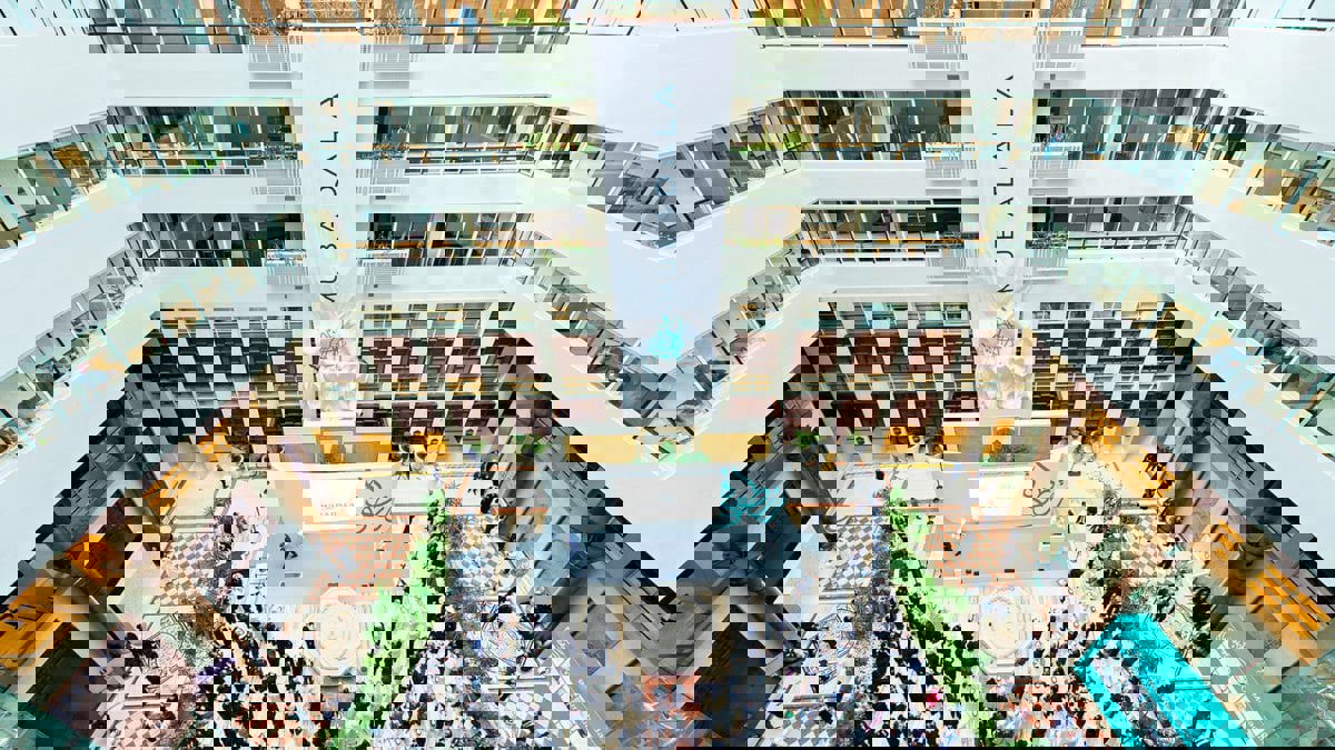 "مبادلة" الإماراتية تدرس الاستثمار في صندوق تكنولوجيا ثاٍن لـ "سوفت بنك"